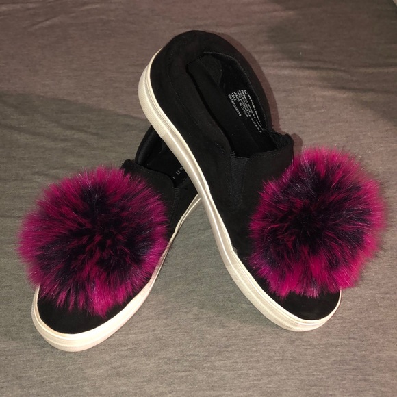 Steve Madden Shoes - Steve Madden pompom sneakers